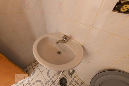 Casa à venda com 385m², 3 quartos e 6 vagasBanheiro de Serviço