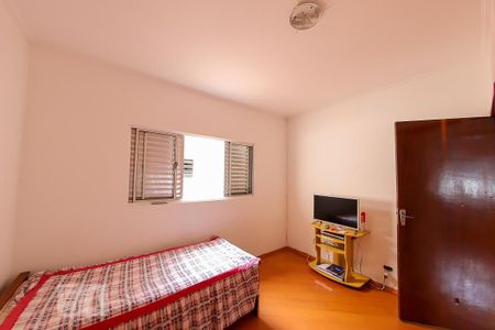 Casa à venda com 385m², 3 quartos e 6 vagasQuarto 2