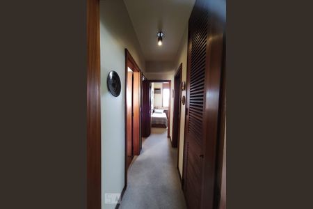 Apartamento à venda com 189m², 3 quartos e 2 vagas Apartamento à venda com 189m², 3 quartos e 2 vagasCorredor