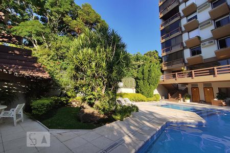 Apartamento à venda com 189m², 3 quartos e 2 vagas Apartamento à venda com 189m², 3 quartos e 2 vagasÁrea verde da piscina