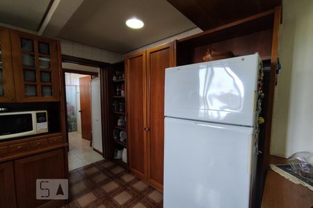 Apartamento à venda com 189m², 3 quartos e 2 vagas Apartamento à venda com 189m², 3 quartos e 2 vagasCozinha