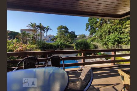 Apartamento à venda com 189m², 3 quartos e 2 vagas Apartamento à venda com 189m², 3 quartos e 2 vagasSacada do Área comum - Salão de festas