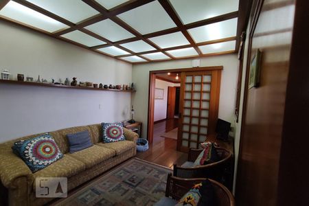 Apartamento à venda com 189m², 3 quartos e 2 vagas Apartamento à venda com 189m², 3 quartos e 2 vagasSala de TV