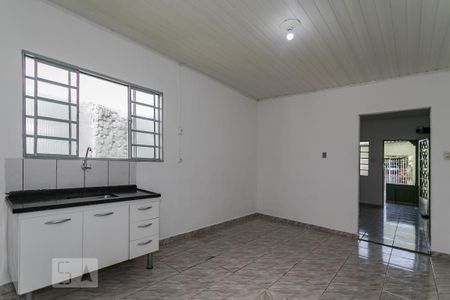 Casa para alugar com 70m², 2 quartos e 3 vagasCozinha
