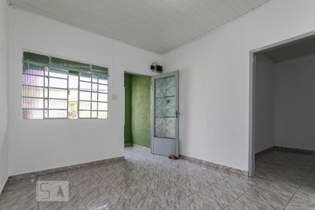 Sala de casa para alugar com 2 quartos, 70m² em Vila Lavínia, Mogi das Cruzes