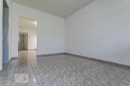 Sala de casa para alugar com 2 quartos, 70m² em Vila Lavínia, Mogi das Cruzes
