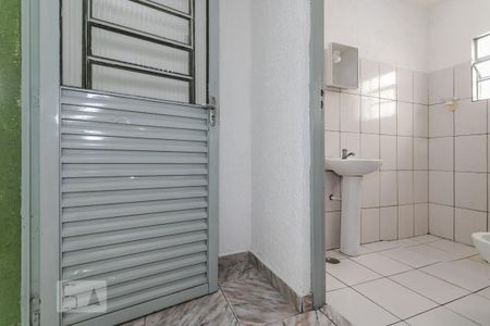 Casa para alugar com 70m², 2 quartos e 3 vagasBanheiro