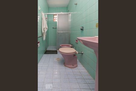 Casa à venda com 150m², 3 quartos e 2 vagasBanheiro da Suíte