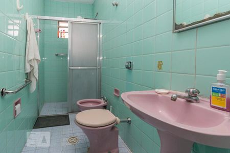 Casa à venda com 150m², 3 quartos e 2 vagasBanheiro da Suíte