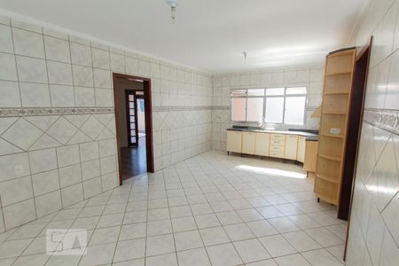 Casa para alugar com 150m², 3 quartos e 2 vagas Casa para alugar com 150m², 3 quartos e 2 vagasCozinha