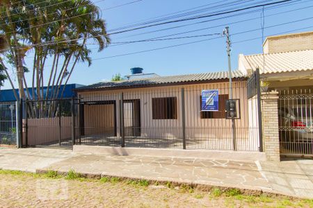 Casa para alugar com 150m², 3 quartos e 2 vagas Casa para alugar com 150m², 3 quartos e 2 vagasFachada
