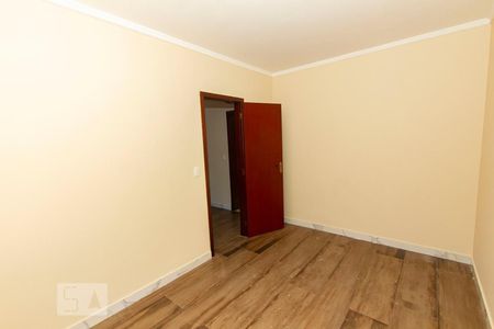 Quarto 1 de casa para alugar com 3 quartos, 150m² em Vila Ipiranga, Porto Alegre