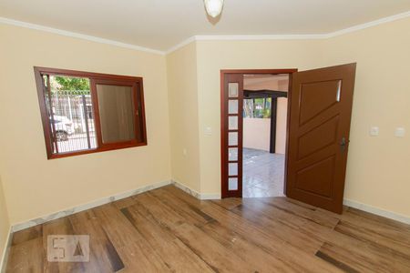 Sala de casa para alugar com 3 quartos, 150m² em Vila Ipiranga, Porto Alegre