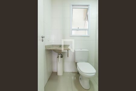 Banheiro de apartamento à venda com 2 quartos, 58m² em Colônia (zona Leste), São Paulo