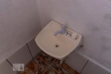 Banheiro de kitnet/studio para alugar com 1 quarto, 35m² em Vila Moraes, São Paulo