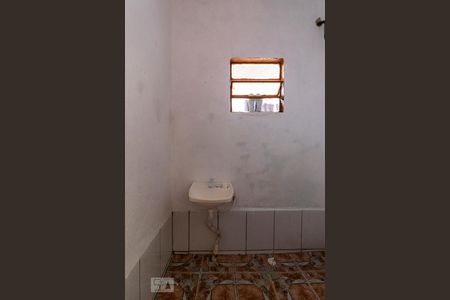 Banheiro de kitnet/studio para alugar com 1 quarto, 35m² em Vila Moraes, São Paulo