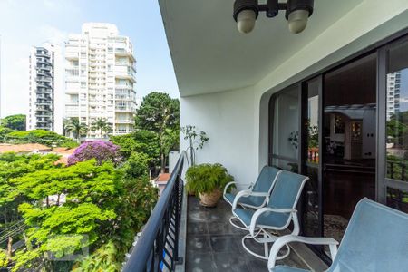 Apartamento à venda com 294m², 3 quartos e 3 vagasVaranda da Sala