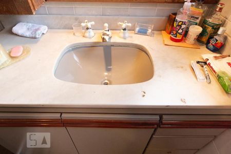 Apartamento à venda com 294m², 3 quartos e 3 vagasBanheiro da Suíte 2 