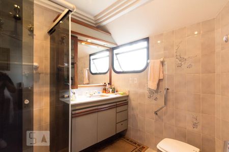 Apartamento à venda com 294m², 3 quartos e 3 vagasBanheiro da Suíte 2 