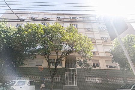 Apartamento à venda com 125m², 3 quartos e 1 vaga Apartamento à venda com 125m², 3 quartos e 1 vagaFachada