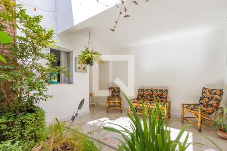 Casa à venda com 150m², 3 quartos e 2 vagasQuintal