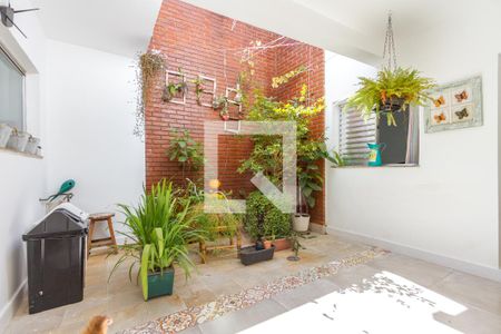 Casa à venda com 150m², 3 quartos e 2 vagasQuintal