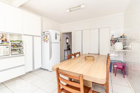 Casa à venda com 340m², 3 quartos e 2 vagasCozinha