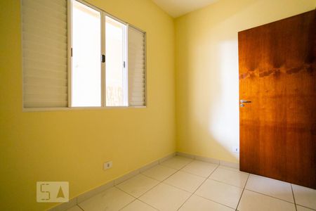 Quarto 2 de casa para alugar com 2 quartos, 84m² em Jardim Maristela, São Paulo
