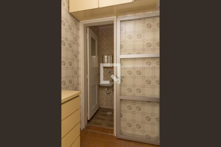 Apartamento para alugar com 140m², 3 quartos e 2 vagasEntrada Banheiro de Serviço