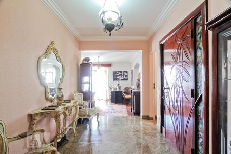 Apartamento à venda com 260m², 5 quartos e 3 vagasEntrada