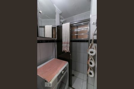 Apartamento à venda com 59m², 2 quartos e 1 vaga Apartamento à venda com 59m², 2 quartos e 1 vagaBanheiro
