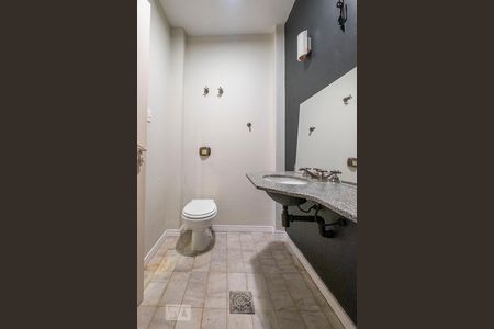 Apartamento à venda com 170m², 3 quartos e 1 vagaBanheiro Social