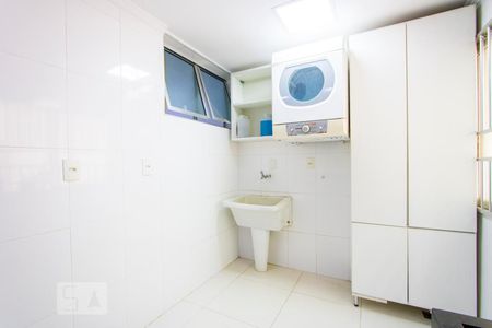 Apartamento para alugar com 112m², 3 quartos e 1 vagaÁrea de serviço