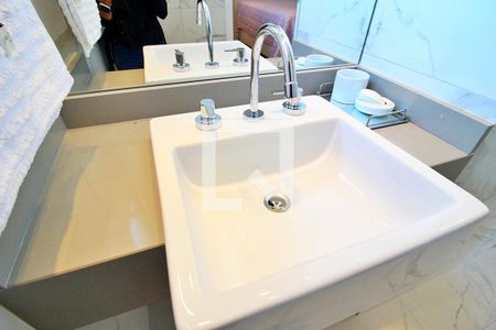 Apartamento para alugar com 180m², 3 quartos e 4 vagasBanheiro da Suíte 2