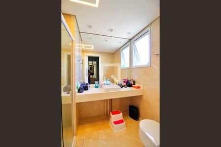 Apartamento para alugar com 180m², 3 quartos e 4 vagasBanheiro da Suíte 1