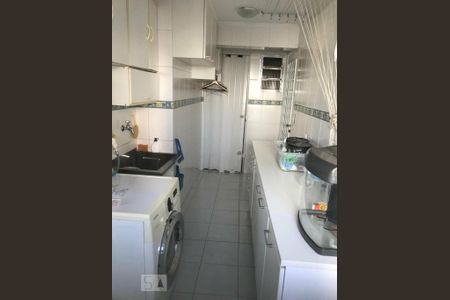 Apartamento à venda com 107m², 3 quartos e 1 vagaÁrea de Serviço
