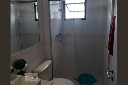 Banheiro de apartamento à venda com 3 quartos, 93m² em Barra Funda, São Paulo