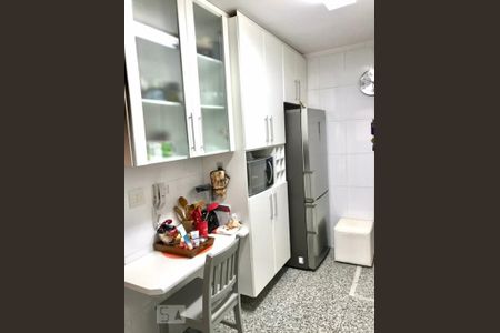 Apartamento para alugar com 105m², 3 quartos e 2 vagasCozinha