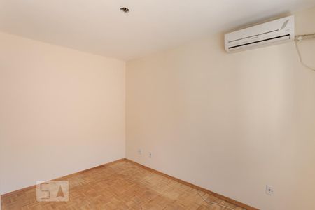 Quarto 1 de apartamento à venda com 2 quartos, 80m² em Passo D’areia, Porto Alegre