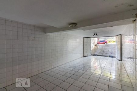 Casa à venda com 187m², 4 quartos e 2 vagas Casa à venda com 187m², 4 quartos e 2 vagasGaragem