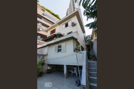Casa à venda com 187m², 4 quartos e 2 vagas Casa à venda com 187m², 4 quartos e 2 vagasÁrea Externa