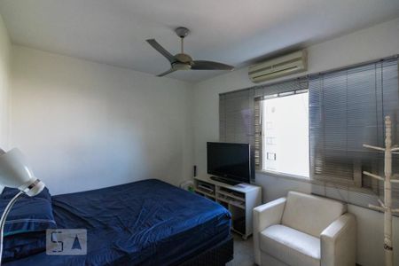 Casa à venda com 187m², 4 quartos e 2 vagas Casa à venda com 187m², 4 quartos e 2 vagasQuarto