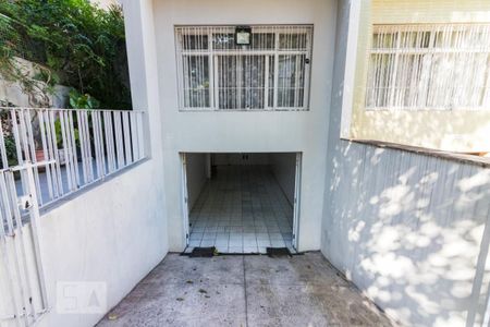 Casa à venda com 187m², 4 quartos e 2 vagas Casa à venda com 187m², 4 quartos e 2 vagasGaragem