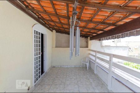 Casa à venda com 235m², 5 quartos e 2 vagas Casa à venda com 235m², 5 quartos e 2 vagasVaranda Quarto Reversível