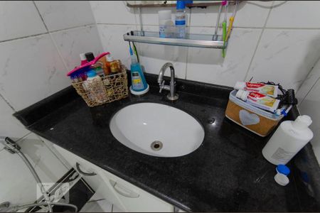 Casa à venda com 235m², 5 quartos e 2 vagas Casa à venda com 235m², 5 quartos e 2 vagasBanheiro Suíte