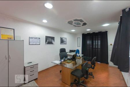 Casa à venda com 235m², 5 quartos e 2 vagas Casa à venda com 235m², 5 quartos e 2 vagasQuarto Reversível