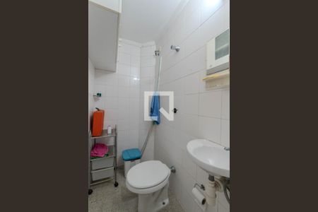 Apartamento à venda com 91m², 2 quartos e sem vaga Apartamento à venda com 91m², 2 quartos e sem vagaBanheiro de serviço