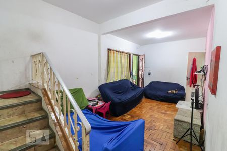 Sala de casa à venda com 6 quartos, 330m² em Jardim Ester Yolanda, São Paulo