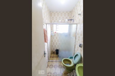 Casa à venda com 330m², 6 quartos e 2 vagasBanheiro 1