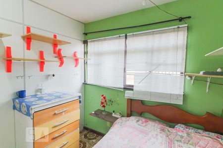 Casa à venda com 330m², 6 quartos e 2 vagasQuarto 4